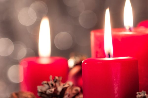 velas navidenas con efecto bokeh